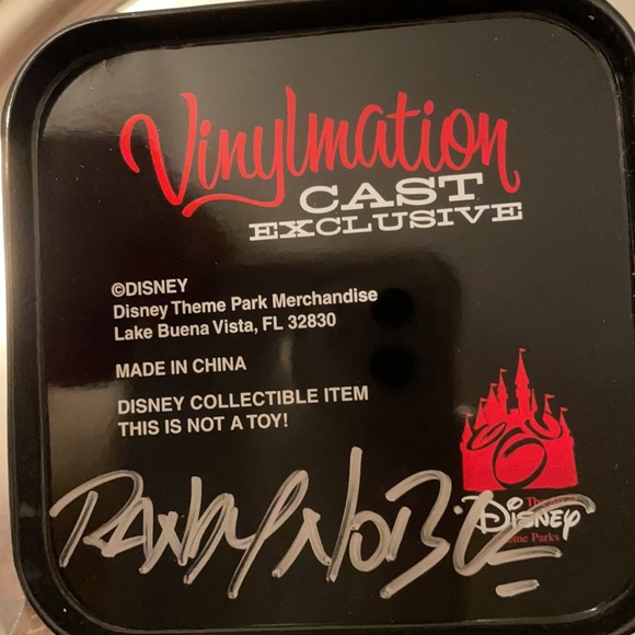 Disney Signed Vinylmation Cast Exclusive - Picture 5 of 5